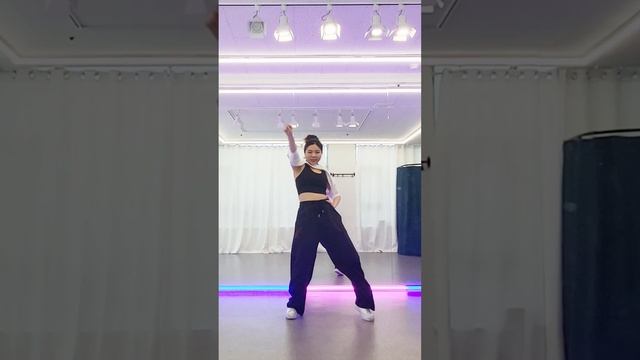 BABYMONSTER ‘2NE1 Mash Up’ Full Dance Cover By Kathleen Carm