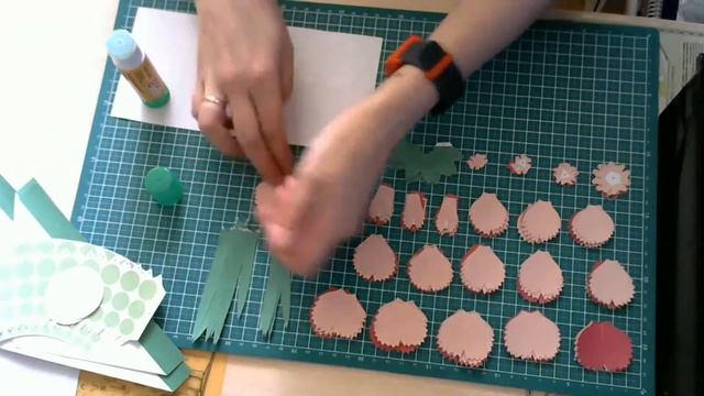 Поделки из бумаги. Гвоздики смотреть онлайн