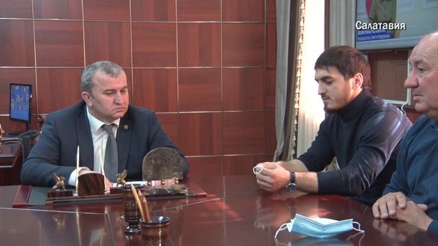 Новое футбольное поле планируют открыть в Казбековском районе смотреть онлайн