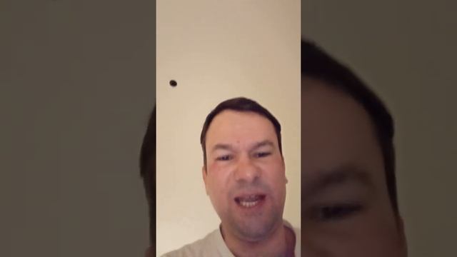 Дмитрий Нилов читает стихотворение Михася Болсуна "РОДНАЯ ДЕРЕВНЯ" в переводе на русский язык смотреть онлайн