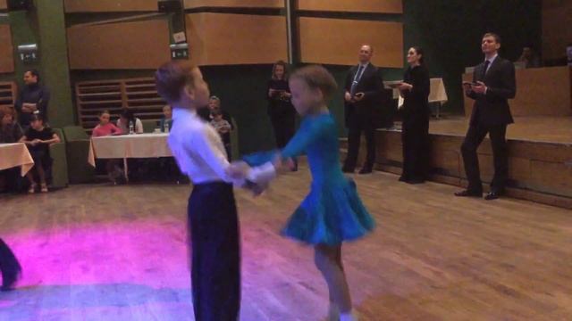 Весёлый джайв Золотой финал( Катя и Вова 7 лет) Ювеналы Н класс смотреть онлайн