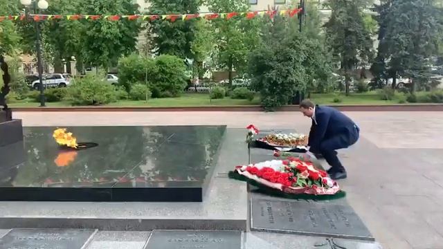 Возложение цветов.Белгород.Вечный огонь 08.05.2020 смотреть онлайн