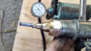 Неисправность регулятора давления топлива. Проверка на герметичность.