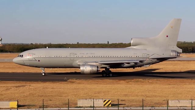 Lockheed L-1011 TriStar ZD951 take off at Ferihegy смотреть онлайн