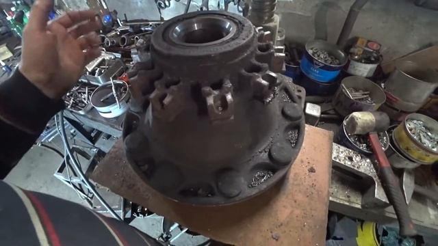 Как Выкрутить болты из ступицы DAF Самый быстрый способ. смотреть онлайн