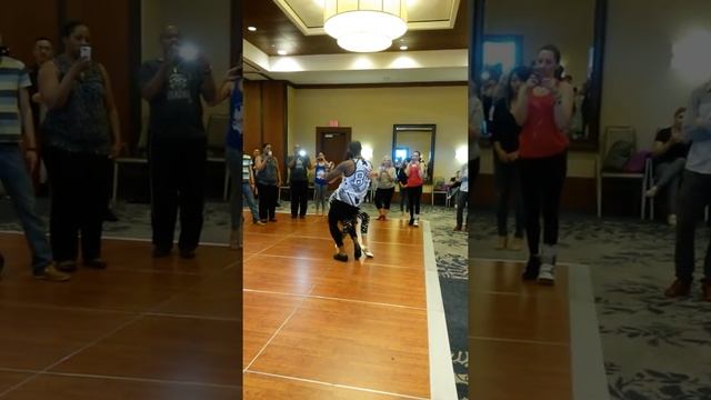 Kizomba with Tony Pirata & Sophie Fox смотреть онлайн