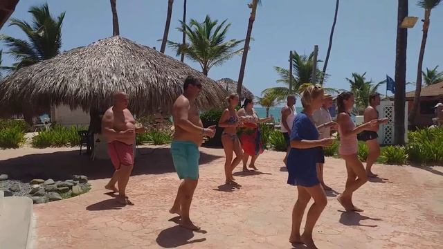 Clase de bachata смотреть онлайн