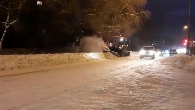 Аким Усть-Каменогорска рассказал почему коммунальщики не справляются с расчисткой улиц смотреть онлайн