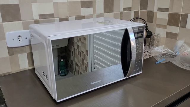 MICRO-ONDAS PANASONIC 21 LITROS 700w espelhado NN-ST27LWRU... é pequeno??? смотреть онлайн
