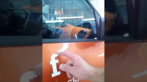 Лайфхак метод удаления наклеек с помощью фена с вашего автомобиля !