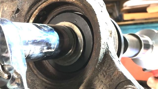 PRESS-IN WHEEL BEARINGS LIKE A PRO- Much Faster VS Traditional PRESSING! смотреть онлайн