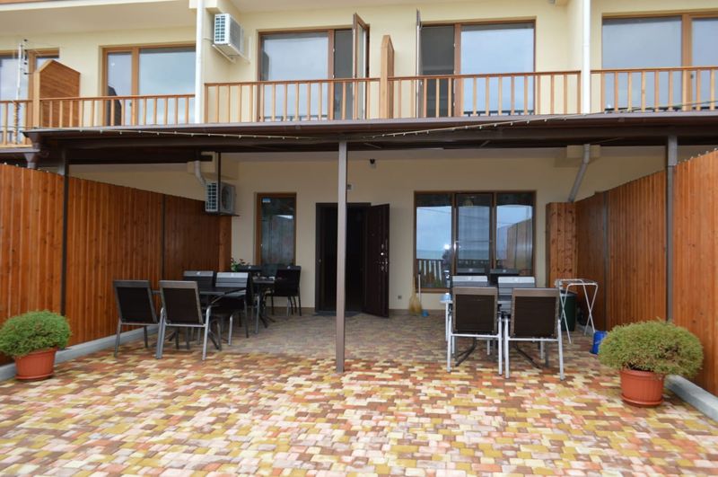 Отдых в п. Небуг недалеко от моря. Небуг снять жилье для отдыха недорого. «Веранда» ГОСТЕВОЙ ДОМ