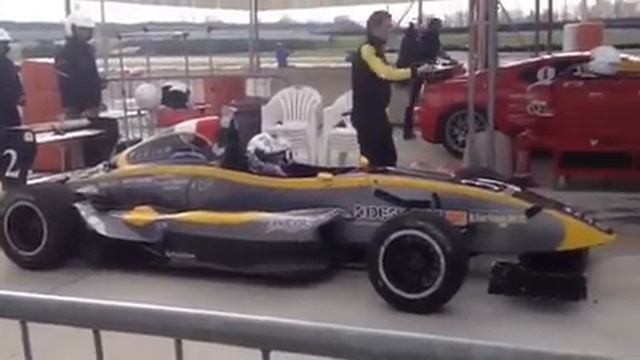 Partenza formula Renault 2000 driver Andrea Casarano смотреть онлайн