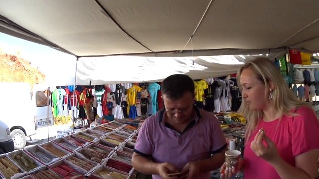 ВЛОГ: КАК ТОРГОВАТЬСЯ НА РЫНКЕ В ТУРЦИИ // ПОКУПКА ПОДАРКИ СЛАДОСТИ ПУТЕШЕСТВИЕ смотреть онлайн