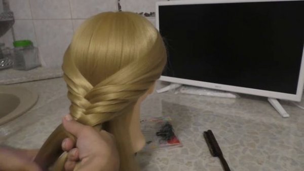 Коса рыбий хвост.Spit fish tail