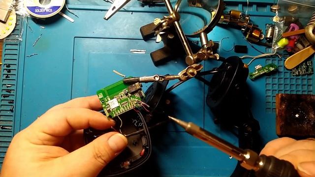 The final part of the Marshall Bluetooth headphone repair. Part 2. смотреть онлайн