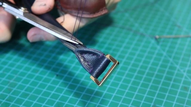 Пошив сумки Louis Vuitton из кожи. Кожа софьяно и почему из неё лучше не шить выворотные сумки?! смотреть онлайн