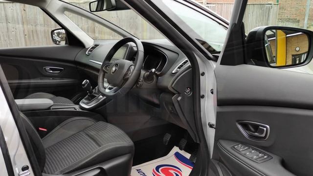 2019 Renault Grand Scenic 1.3 TCe Iconic Manual Petrol смотреть онлайн