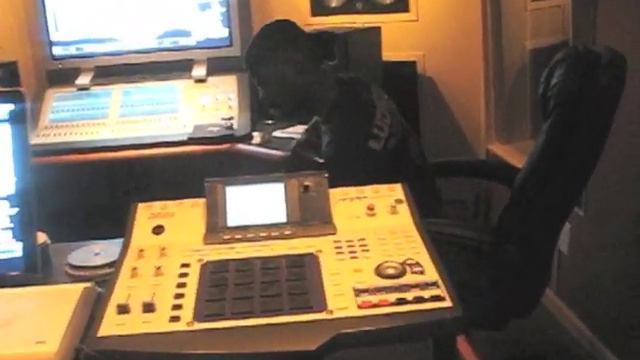 Keon Bryce In the Studio With Dave Hall смотреть онлайн