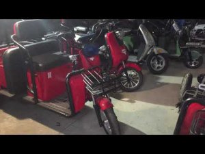 Разбираем электротрицикл. Смотрим задний мост и изучаем электрическую схему трицикла.