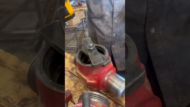 3/4 inch Milwaukee vs DeWalt 1/2 DCF 900 смотреть онлайн