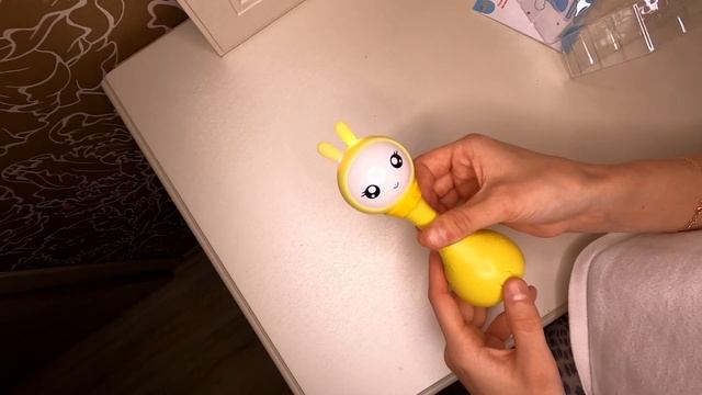 Обзор на детскую игрушку умный зайка alilo R1+ Yoyo смотреть онлайн