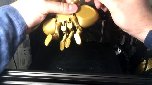 Таймлапс печати на 3D принтере, паук, лобстер и кот смотреть онлайн