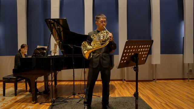 Horn:Zhu Xinda HermannNeuling Bagatelle W.A.MozartHorn Concerto No. 2 in E flat, K.417 смотреть онлайн