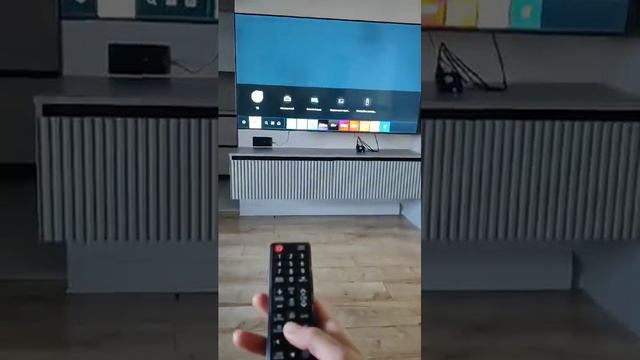 Как включить телевизор в квартире посуточно "ЖК Экости" компании Vladdom25.ru 89084444405 тел.вотс смотреть онлайн