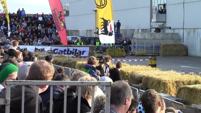 (Mathis) med sin Ford Escort BDA Mk1 på Oslo Motorshow смотреть онлайн