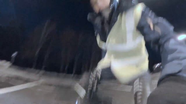 Моноколесо зимой: пробуксовка на обледенелом асфальте смотреть онлайн