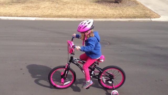 Ella's birthday bike ride March 2015 смотреть онлайн