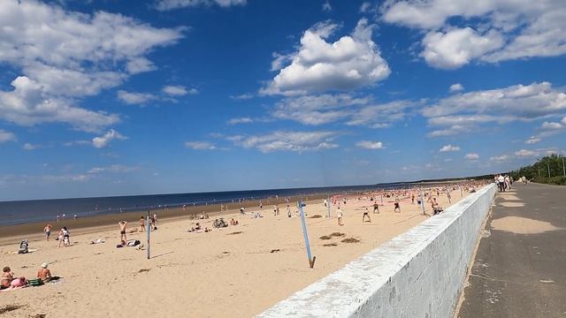Travel 4K along the White Sea beach. 沿着白海海滩旅行 смотреть онлайн