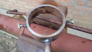 Приспособление для разборки гидроцилиндров КУНа