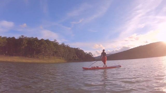 [Touring SUP] Đà Lạt - Sunset in Tuyền Lâm lake смотреть онлайн