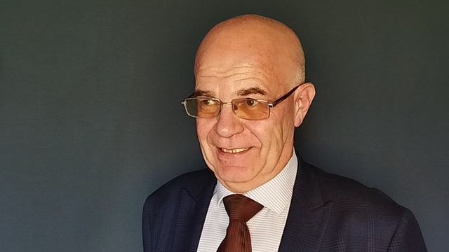 ДИРЕКТОР ШКОЛЫ Артемий Корочков смотреть онлайн
