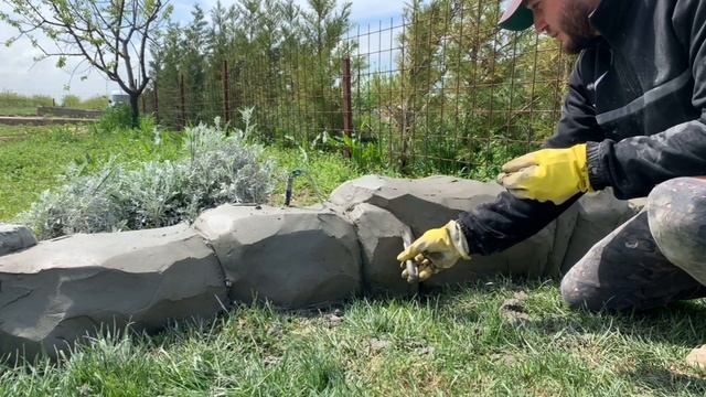 Бордюрный камень из Арт бетона. Отличная идея для оформления двора. смотреть онлайн