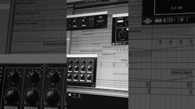 Drum & Bass от первого лица смотреть онлайн
