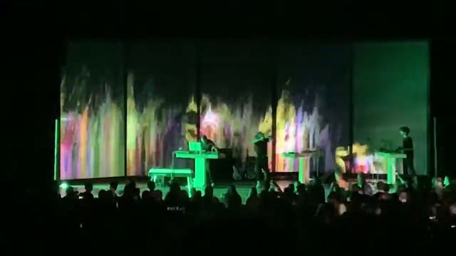 3 - Impossible Knots - Thom Yorke - Live смотреть онлайн