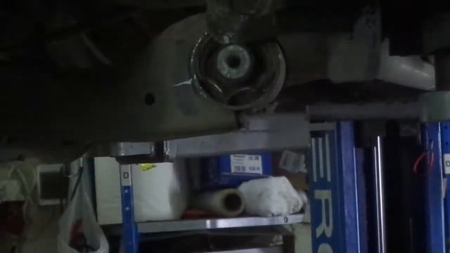 Замена заднего сайлентблока балки Солярис часть2 смотреть онлайн