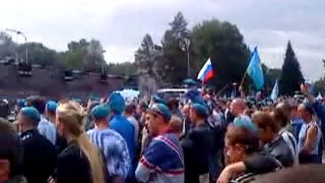 80-лет ВДВ в г.Новокузнецк 2.flv смотреть онлайн