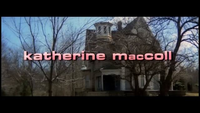 House By The Cemetery (Opening Titles) смотреть онлайн