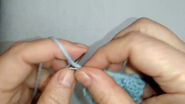 ВЯЗАНАЯ НАВОЛОЧКА НА ДИВАННУЮ ПОДУШКУ, СПИЦАМИ..ДЛЯ ИНТЕРЬЕРА смотреть онлайн