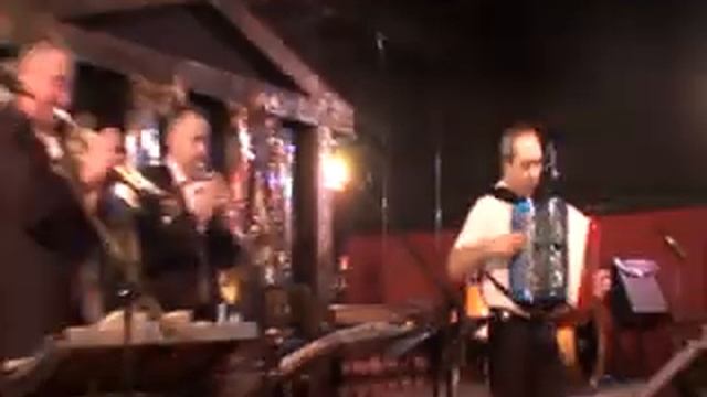 ALDO FELICIANO 2 pasos de DAVID BARDY.mpg смотреть онлайн