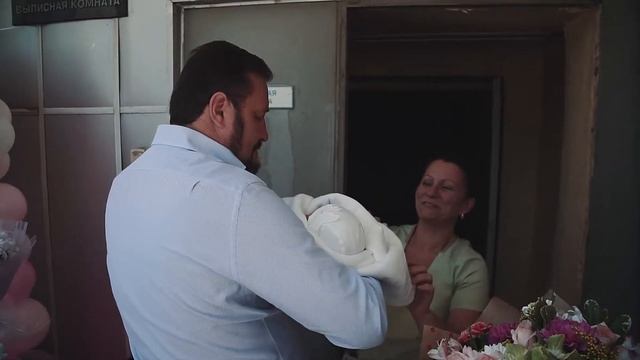 Выписка доченьки Бэллы 08.08.2017 смотреть онлайн
