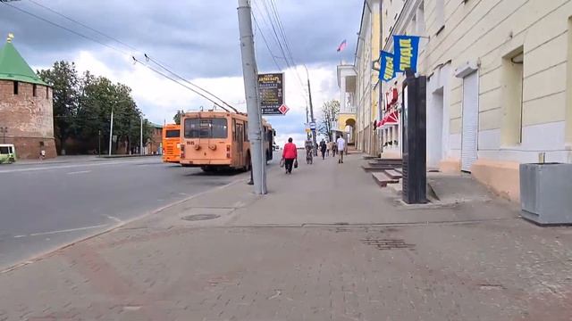 По Нижнему на электросамокате. Большая Покровская и Верхневолжская набережная смотреть онлайн