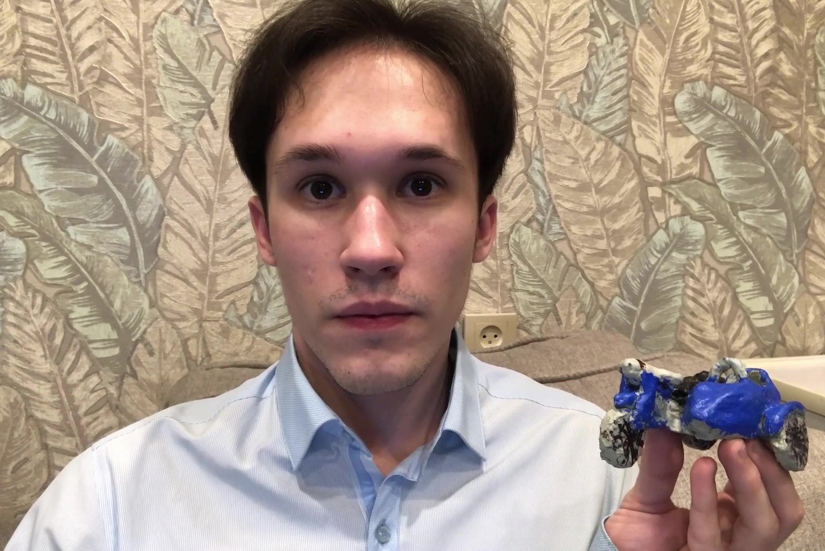 Примитивный американский мотоцикл: леплю из глины модель Harley-Davidson 11F смотреть онлайн