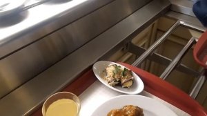 Обзор столовой №57 в ГУМе // Назад в СССР // Вкусная еда, широкий ассортимент, приятные цены!