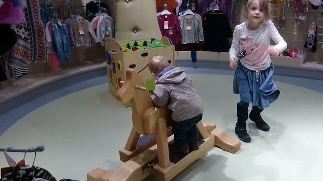 Лошадь качалка в DM смотреть онлайн