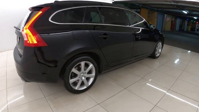 Volvo V60 I Рестайлинг 2.0 AT (190 л.с.) 2018 смотреть онлайн